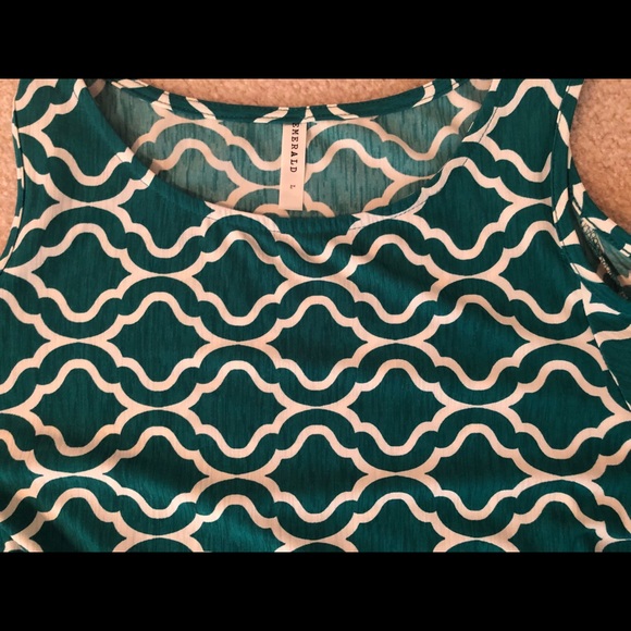 NWT Emerald Green White Cold Shoulder Dress Large - Picture 4 of 8